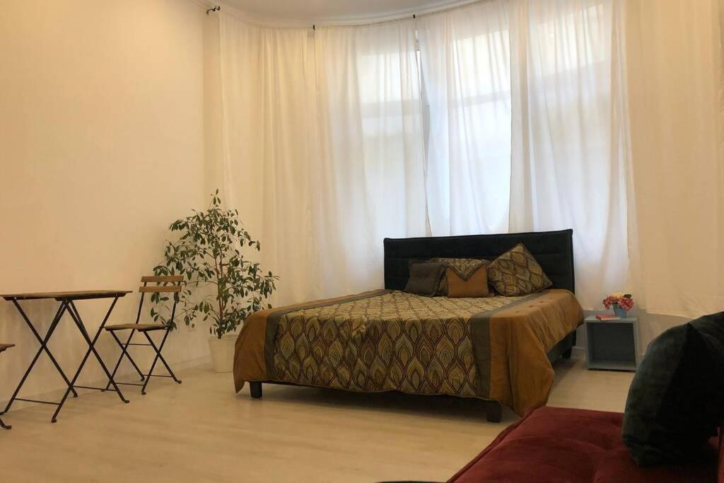Outstanding 3Br Ultracentral Cityview Balcony Aaa Lägenhet Bukarest Exteriör bild