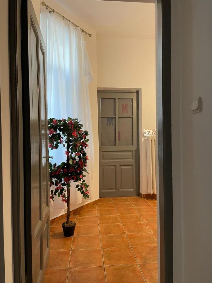 Outstanding 3Br Ultracentral Cityview Balcony Aaa Lägenhet Bukarest Exteriör bild