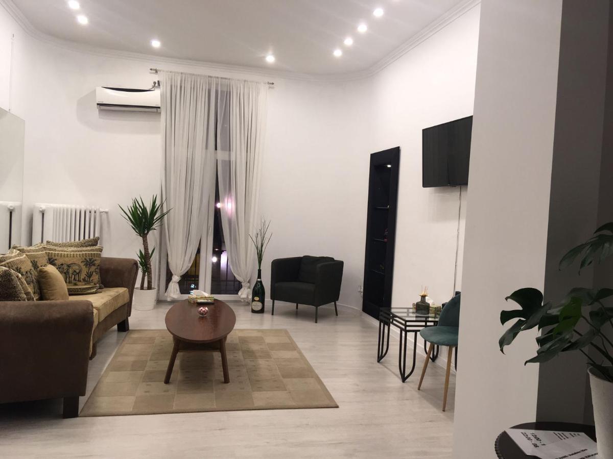 Outstanding 3Br Ultracentral Cityview Balcony Aaa Lägenhet Bukarest Exteriör bild